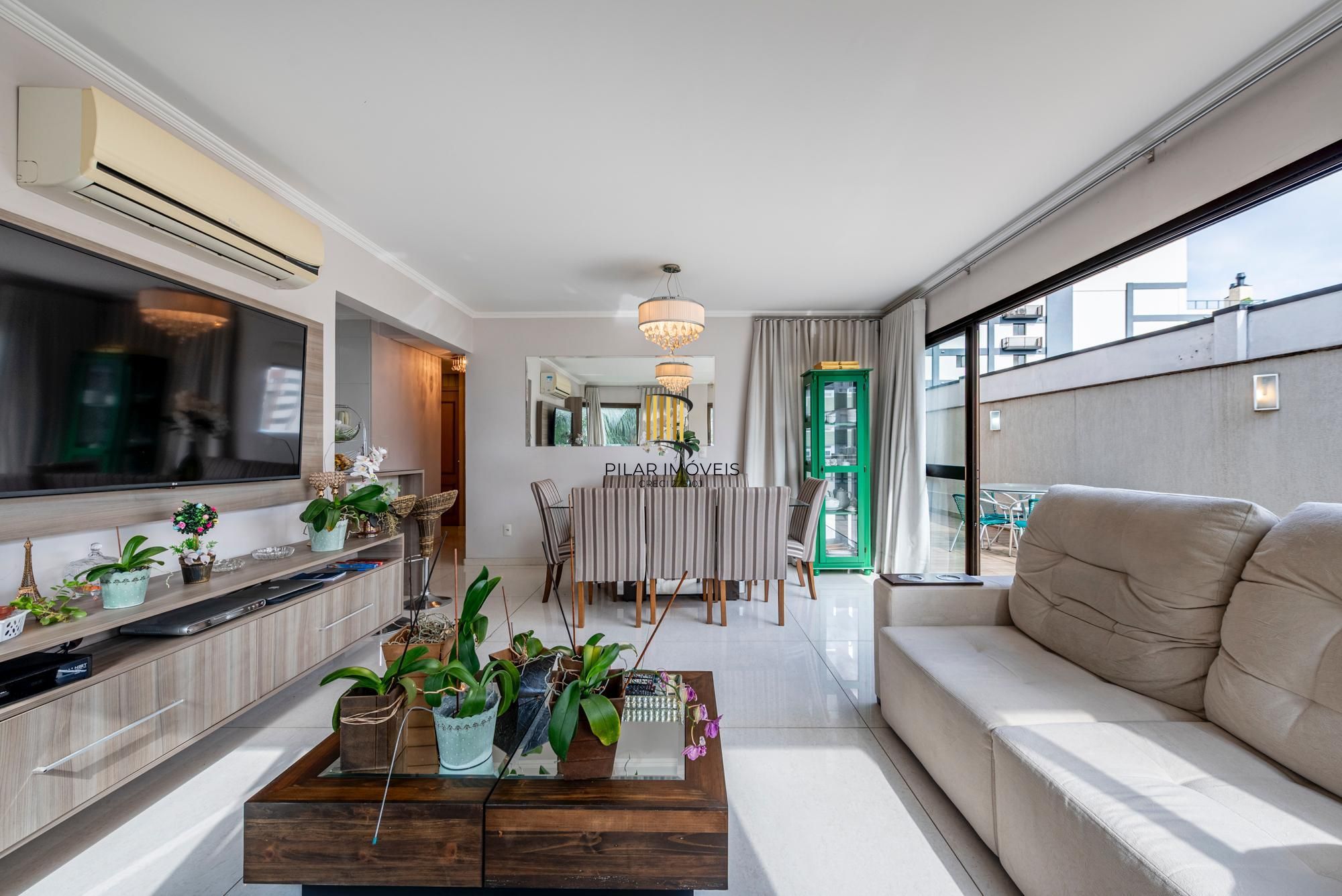 Apartamento garden com 2 suítes, pátio amplo e 2 vagas em localização valorizada
