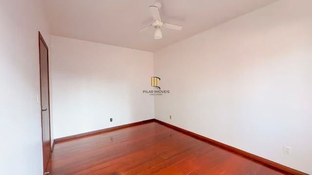 Casa térrea com 3 dormitórios, piscina, espaço gourmet com churrasqueira.