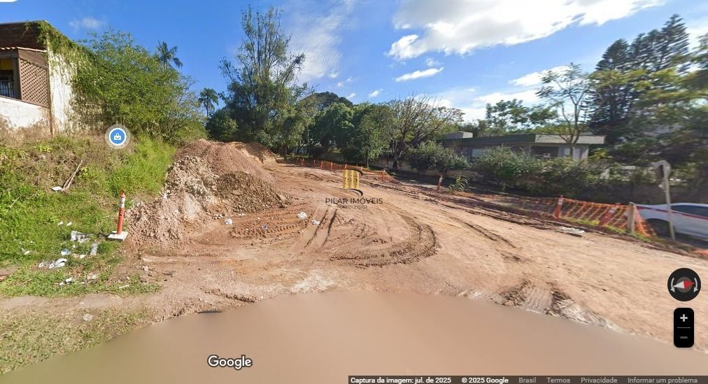Terreno muito bem localizado, próximo a Assis Brasil e Sertório.