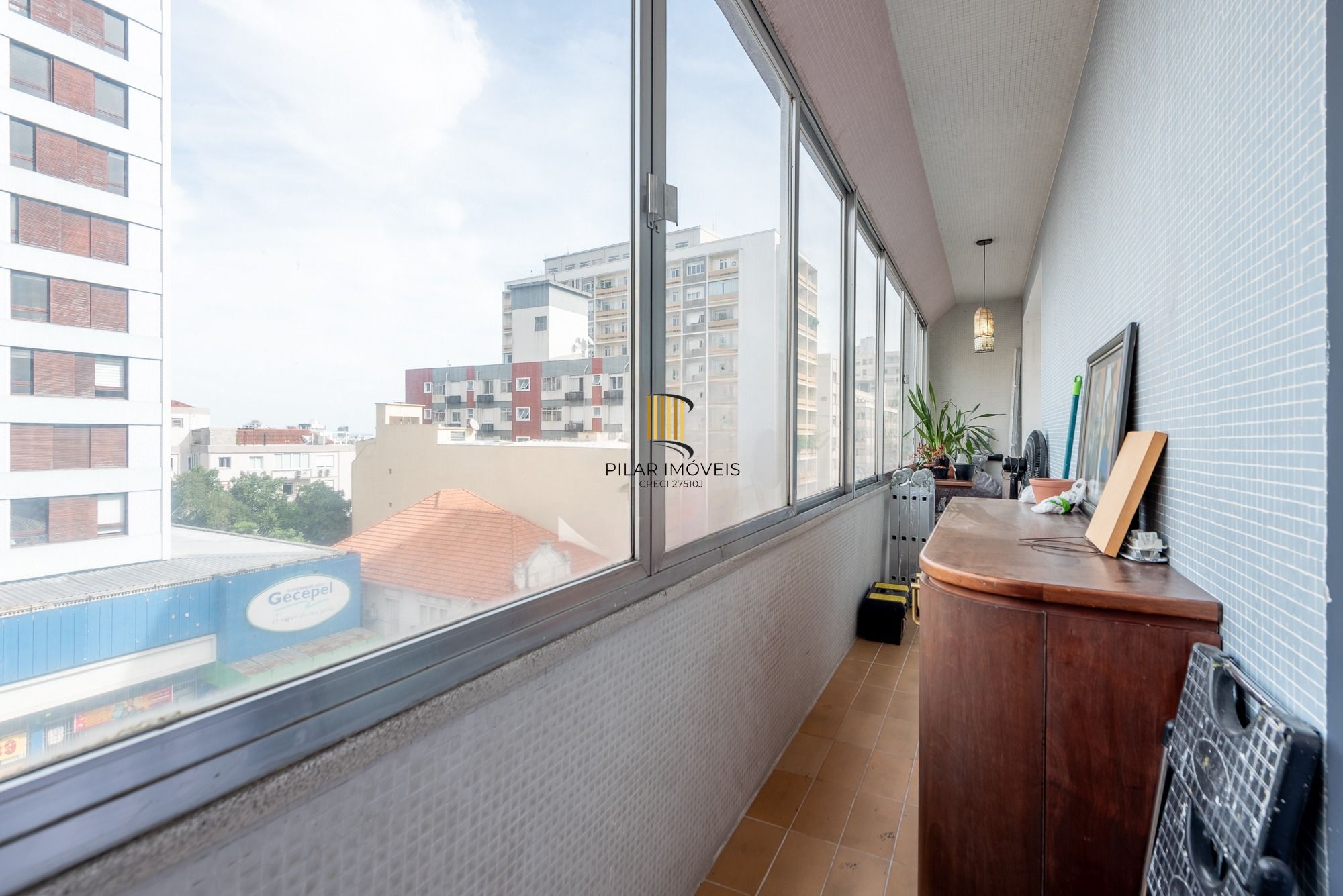 Apartamento com 295m² e 3 dormitórios, 1 suíte, 2 vagas individuais, no bairro Independência