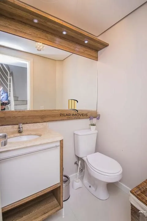 Casa de Condomínio 3 dormitórios no bairro Jardim São Pedro