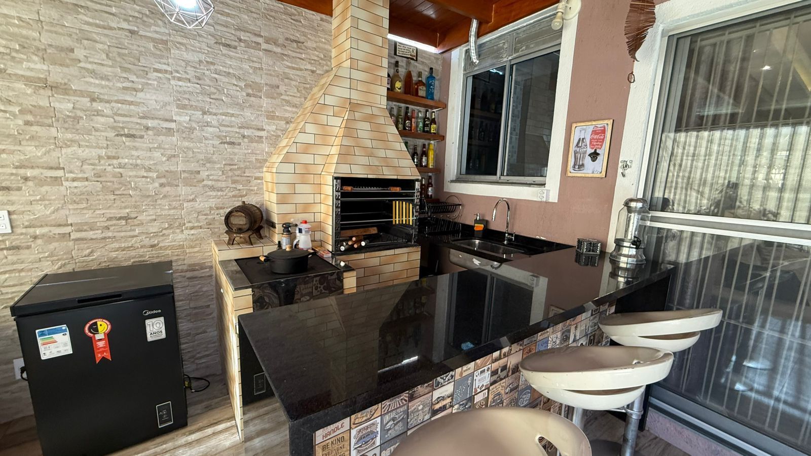 Garden com 3 dormitórios e pátio amplo na Zona Norte