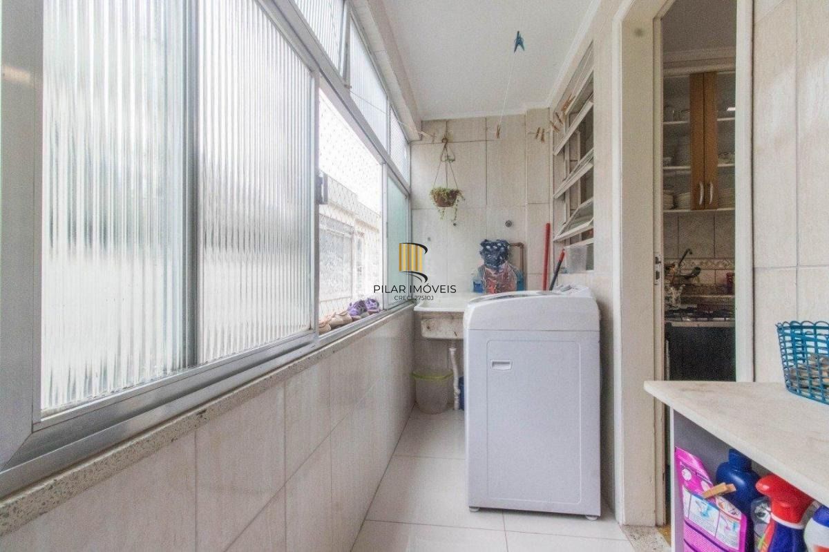 Cobertura ensolarada com 3 quartos, com vista, duas vagas. Cristo Redentor