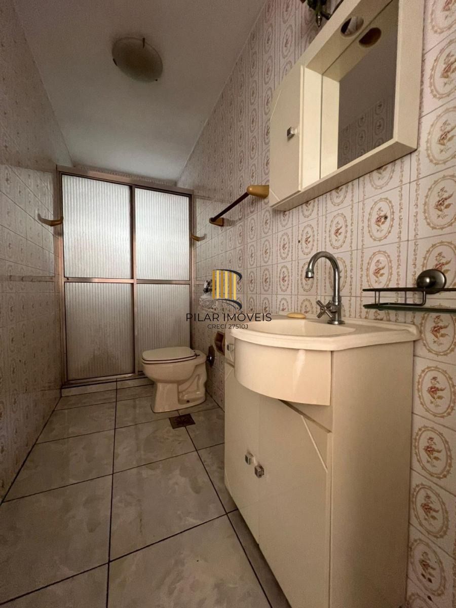 Apartamento com 3 dormitórios, 1 vaga e elevador,  Rua: Ernesto Alves - Floresta