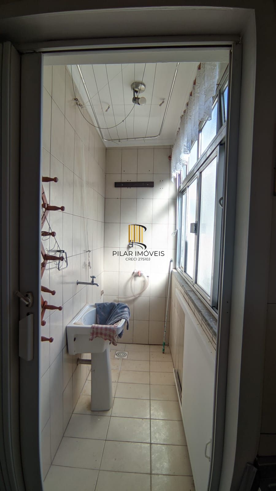 Apartamento 2  dormitórios 48m² privativos, 1 vaga - Conjunto Residencial Zeferino Dias no bairro Sarandi, Porto Alegre