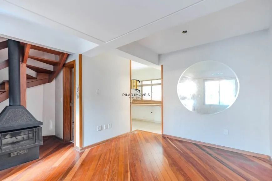 Casa em condomínio com 3 dormitórios, suíte, sótão e lazer completo – 106m²