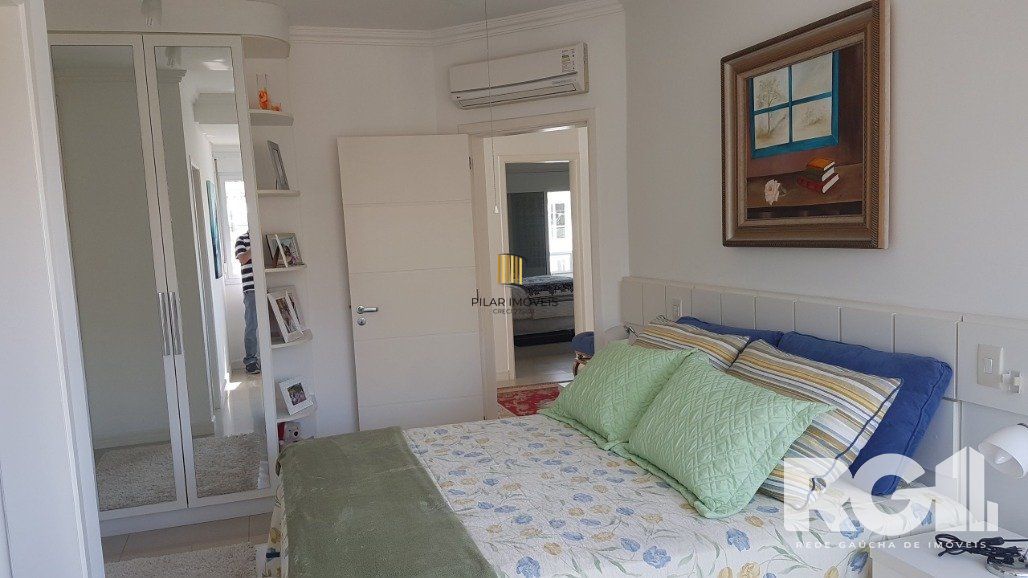 Casa de Condomínio 6 dormitórios no bairro Praia da Conceição