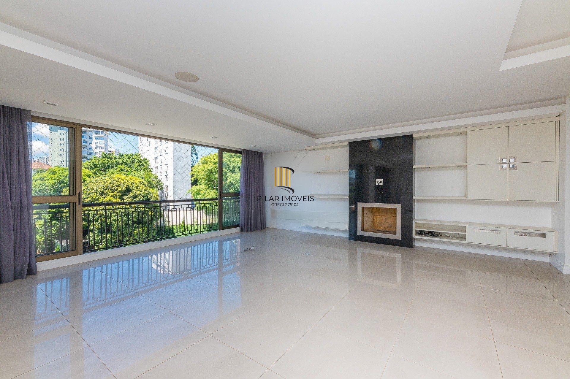 Com 169m² privativos, 03 suítes, 2 vagas na Rua Marques o Pombal- Moinhos de Vento