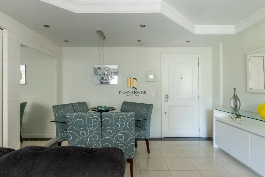 Apartamento Garden com 3 dormitórios e pátio ensolarado