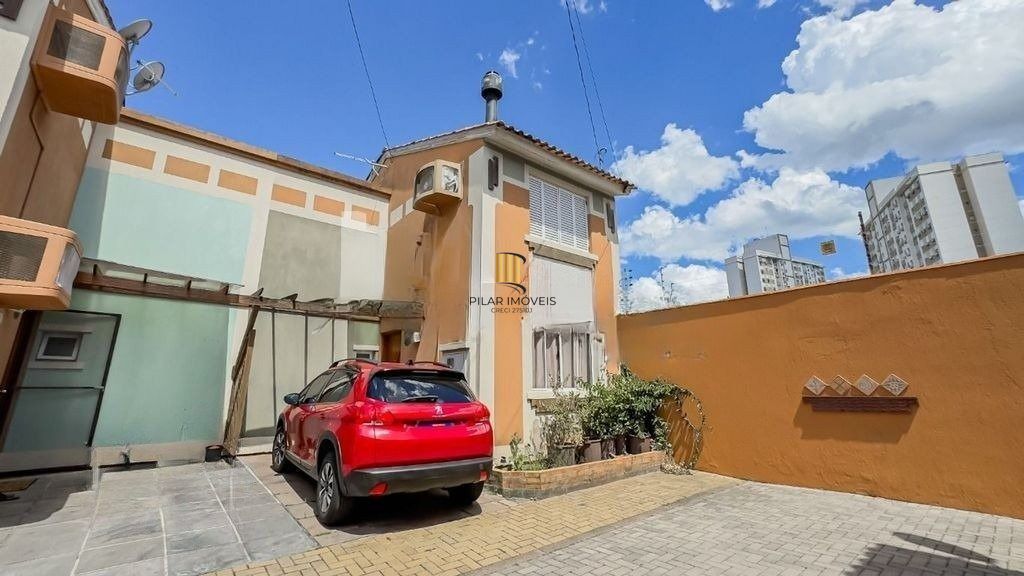 Casa de Condomínio 3 dormitórios no bairro Jardim Itu