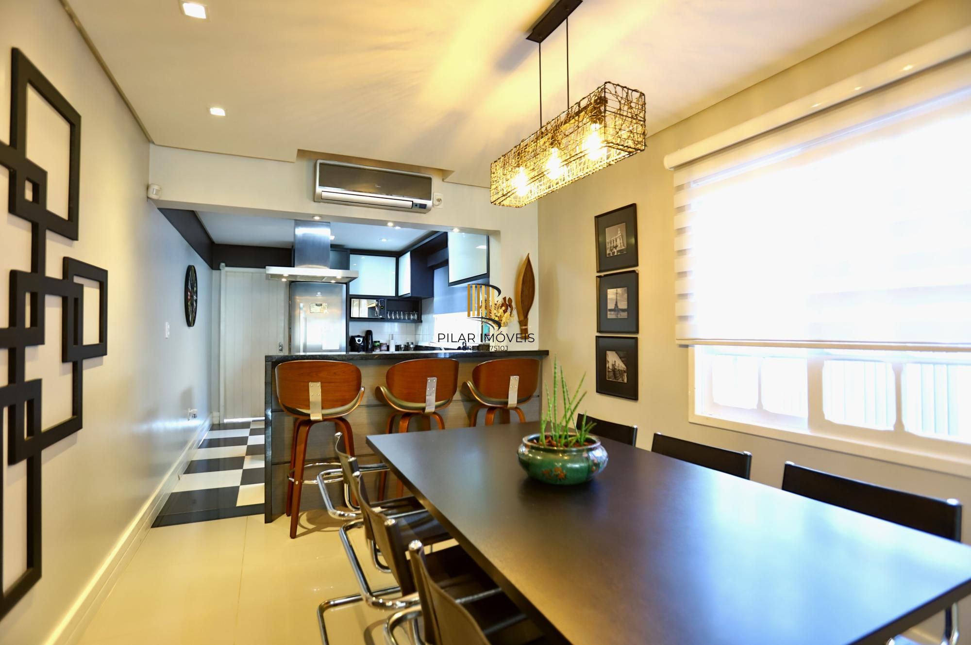 Casa mobiliada com suíte, patio e espaço gourmet completo