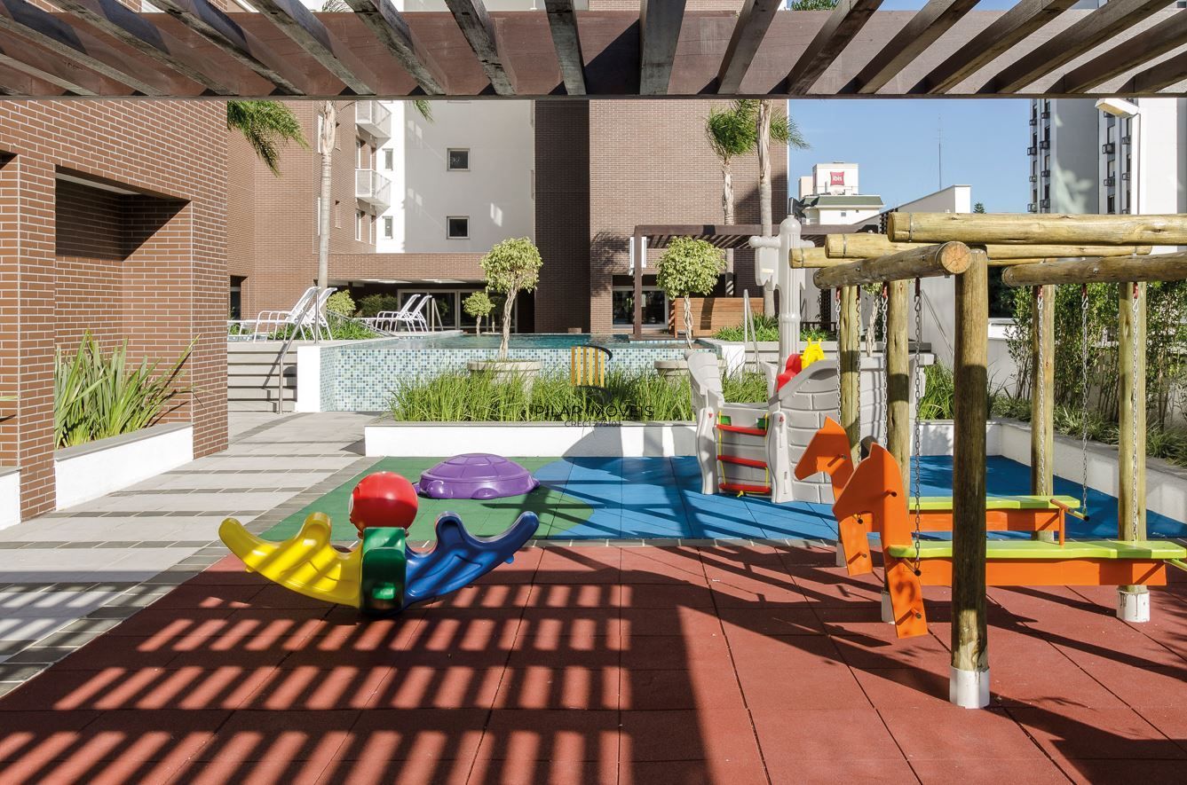 Apartamento Mobiliado com 128m² 3 dor 2 vagas  - Moinhos de Vento