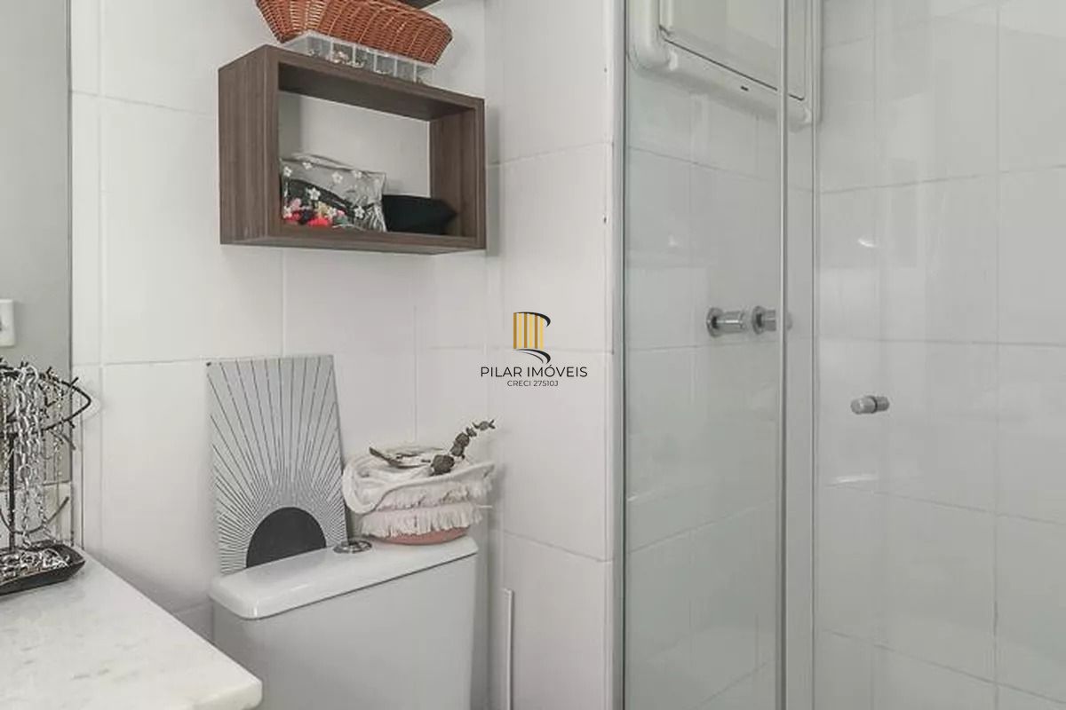 Mobiliado 2 dorm,1 suíte e vaga coberta - Ary Tarrago