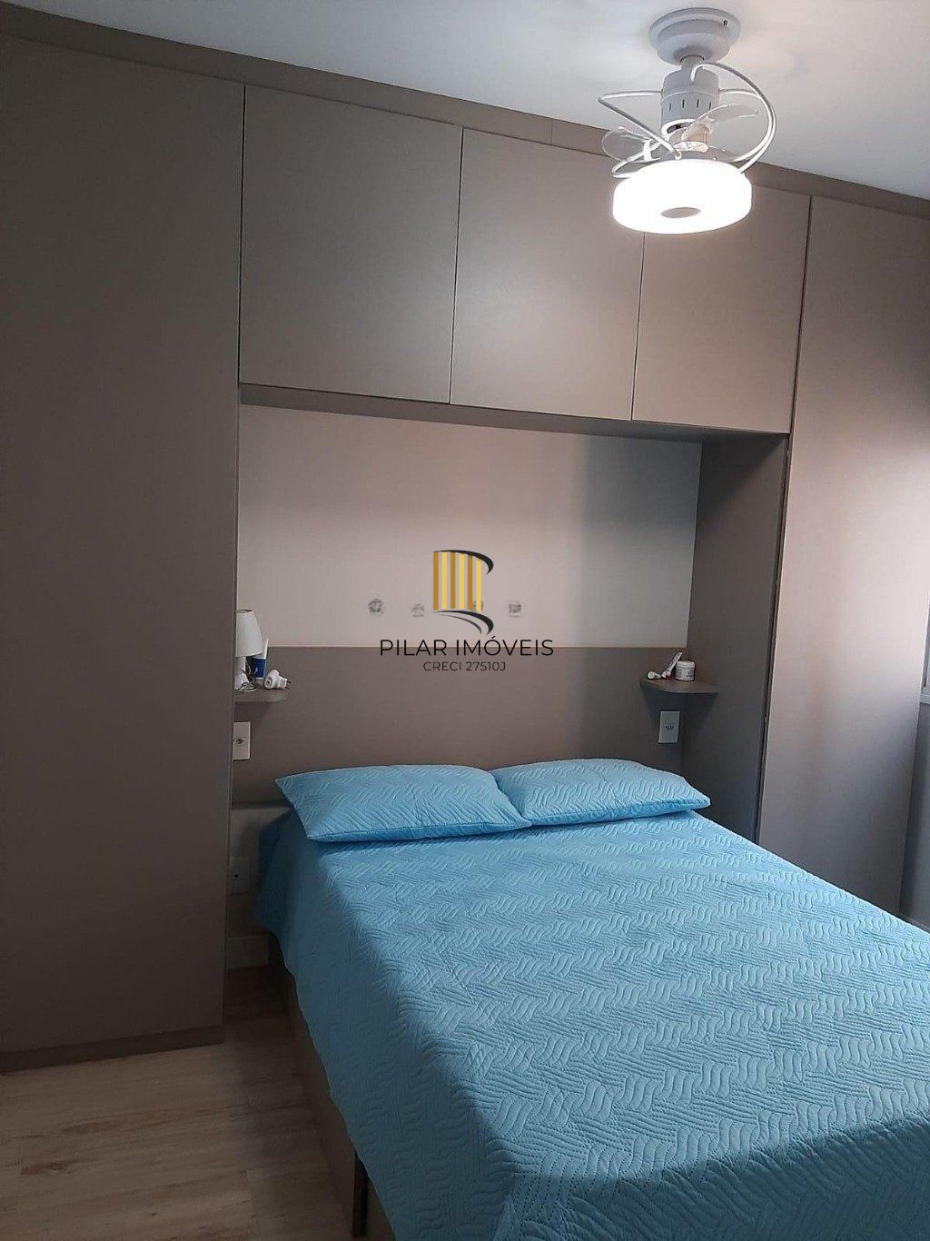 Apartamento semi-mobiliado com suíte e infraestrutura completa