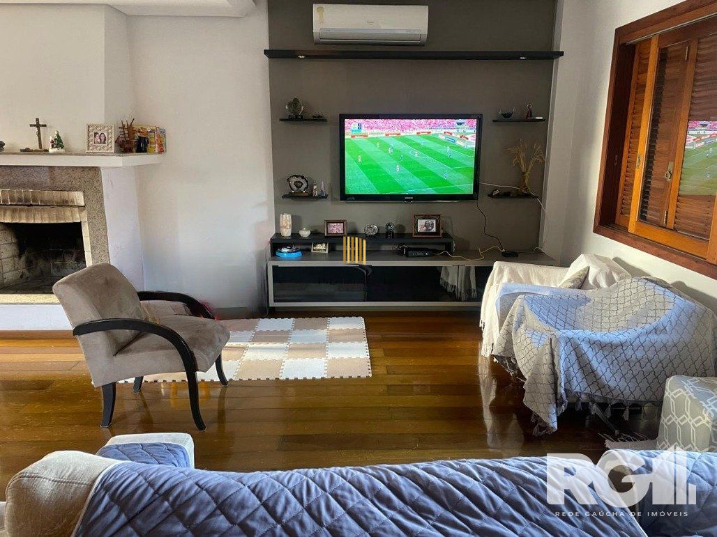 Casa 4 dormitórios no bairro Jardim Sabará