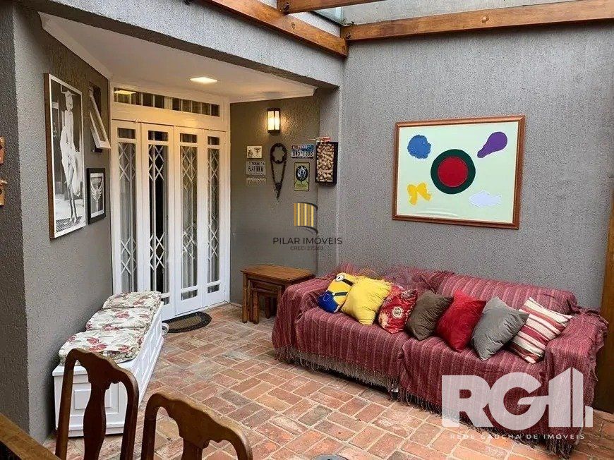 Casa 4 dormitórios no bairro Jardim Planalto