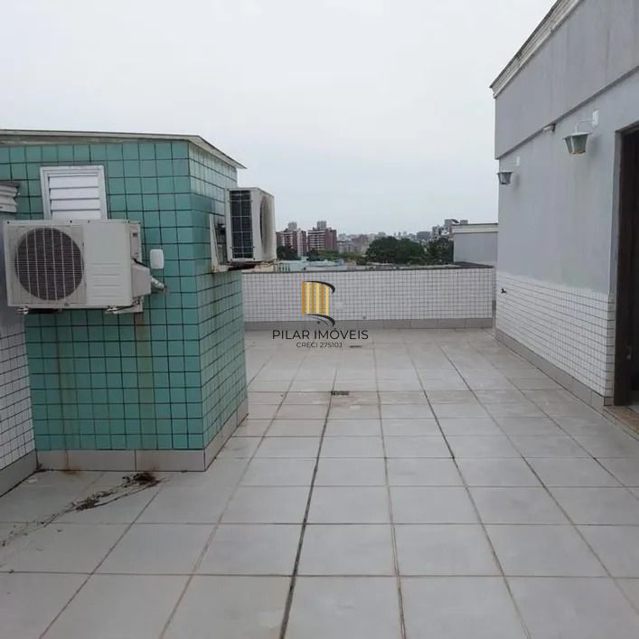 Sobrado com 3 dormitórios, terraço e espaço gourmet no São Sebastião – POA