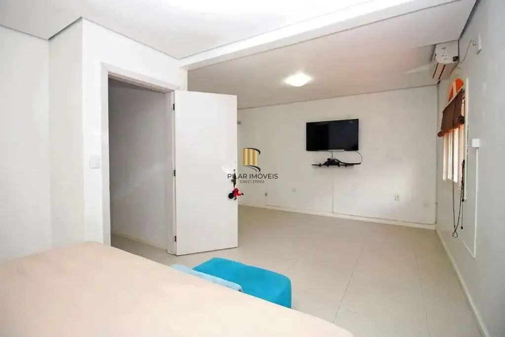 Sobrado com suíte, piscina e espaço gourmet no Jardim Sabará