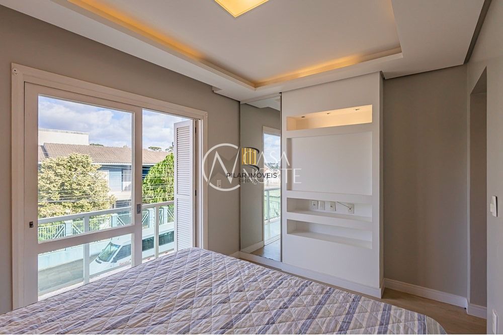 Casa Alto Padrão Reformada com Suíte, Closet e Espaço Gourmet