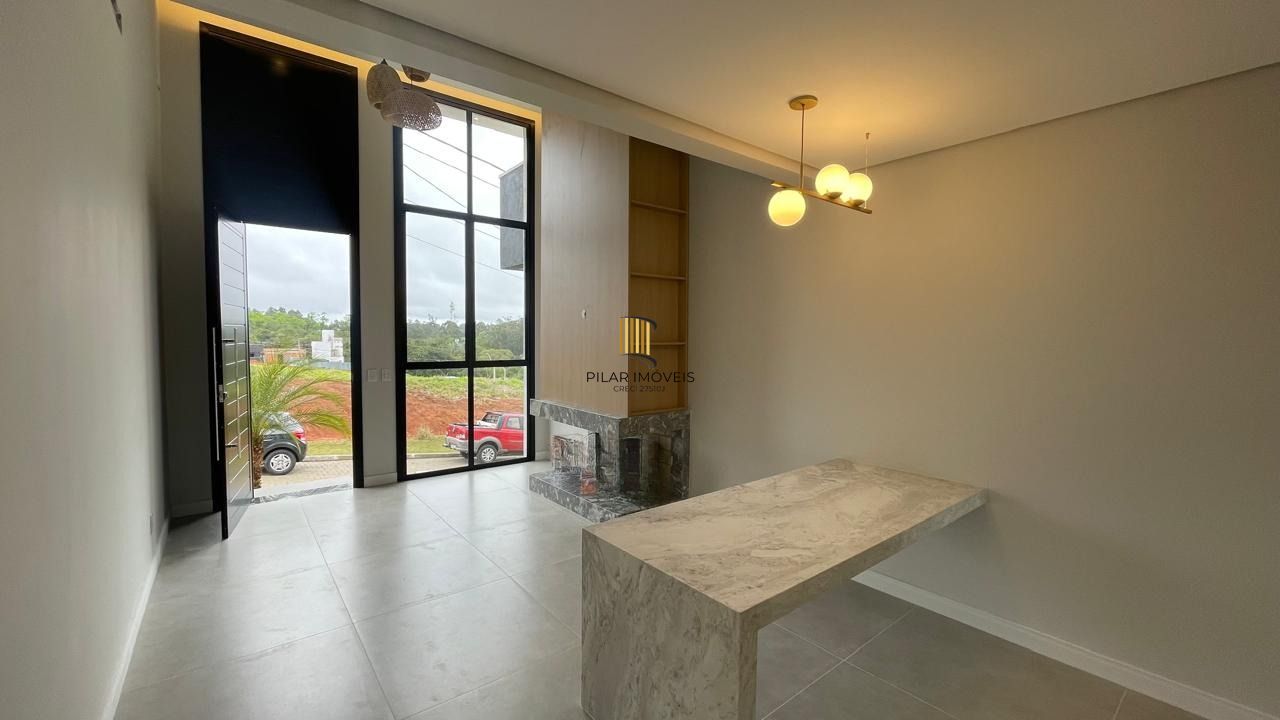Casa em condomínio com 3 dormitórios 2 suíte 2 vagas.