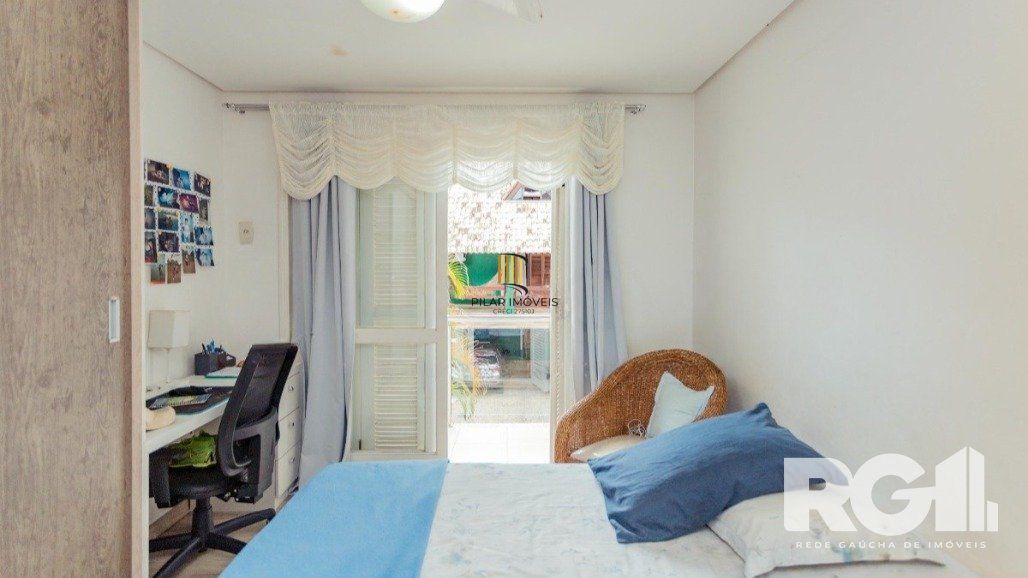 Casa de Condomínio 5 dormitórios no bairro Sarandi