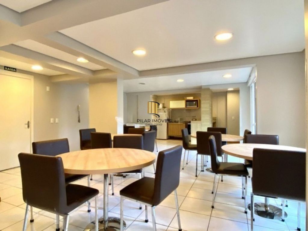 Apartamento com3 dormitórios,1 suíte, semi mobiliado e com vaga