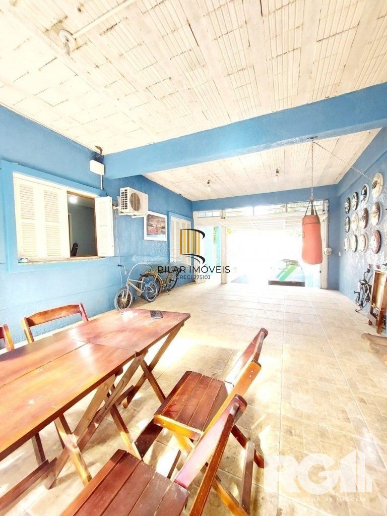 Casa 3 dormitórios no bairro Santa Isabel