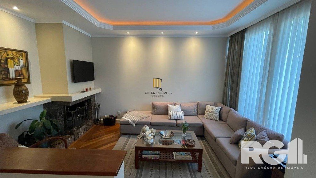 Casa 4 dormitórios no bairro Vila Ipiranga