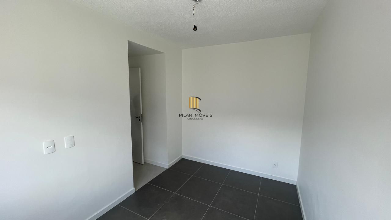 Apartamento de 2 dormitórios, 1 vaga coberta