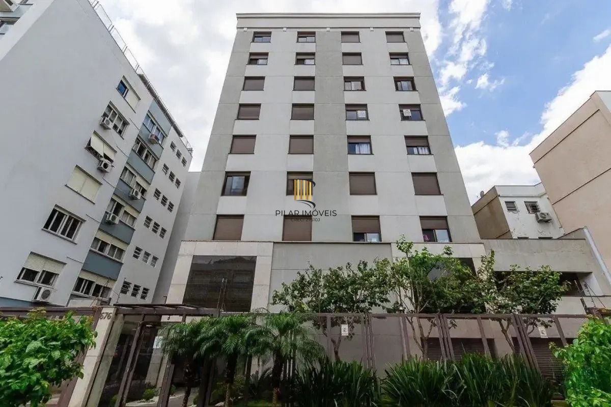 Apartamento de 2 dormitórios, suíte, churrasqueira e 1 vaga.
