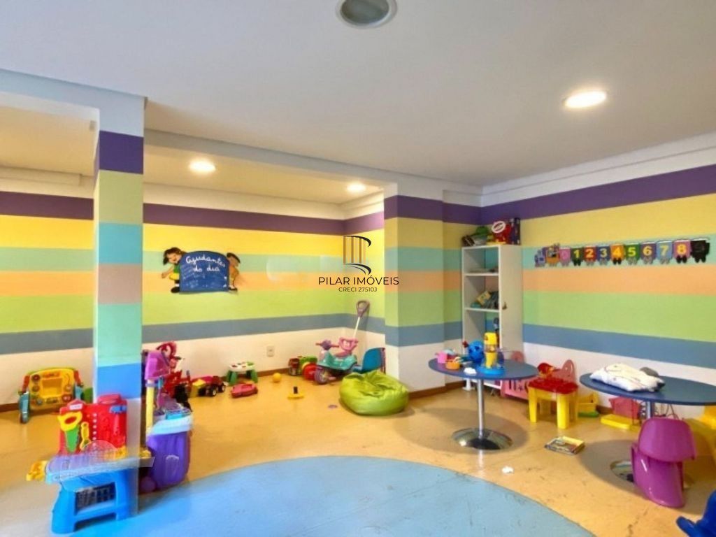 Apartamento com3 dormitórios,1 suíte, semi mobiliado e com vaga