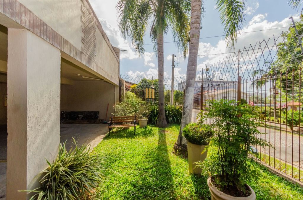 Casa em Condomínio 4 Dormitórios com Suíte no Lindoia - Porto Alegre