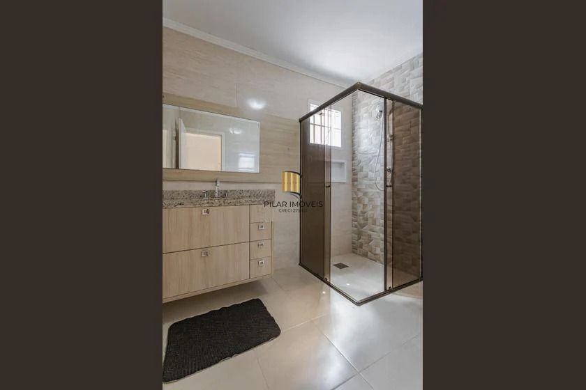 Casa térrea com 3 dormitórios, espaço gourmet e 3 vagas.