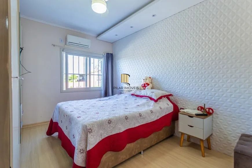 Casa sobrado, 2 dormitórios, 66m² privativos, no Jardim Leopoldina, Porto Alegre