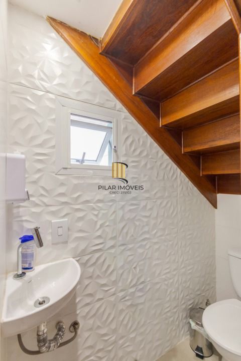 Casa de Condomínio 3 dormitórios no bairro Jardim Itu