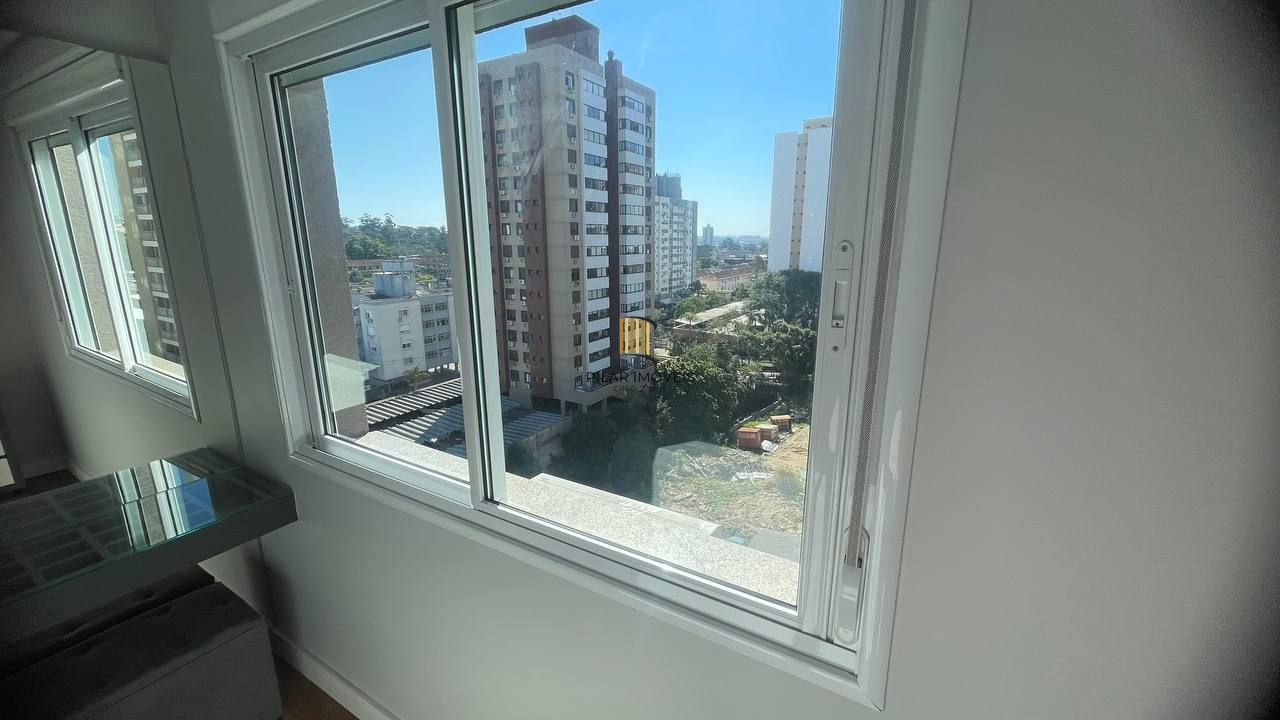 Apartamento 100% decorado com 92m², suíte, churrasqueira e 2 vagas de garagem.