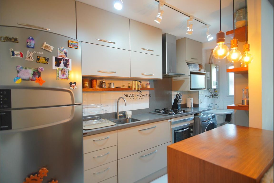 Apartamento garden semimobiliado 2 dormitórios, e vaga pra 2 carros.