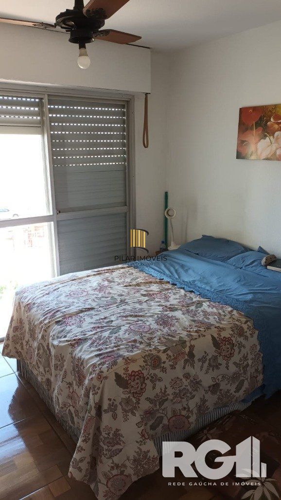 Apartamento com sacada 2 dorm na Avenida Engenheiro Francisco Rodolfo Simch - Sarandi