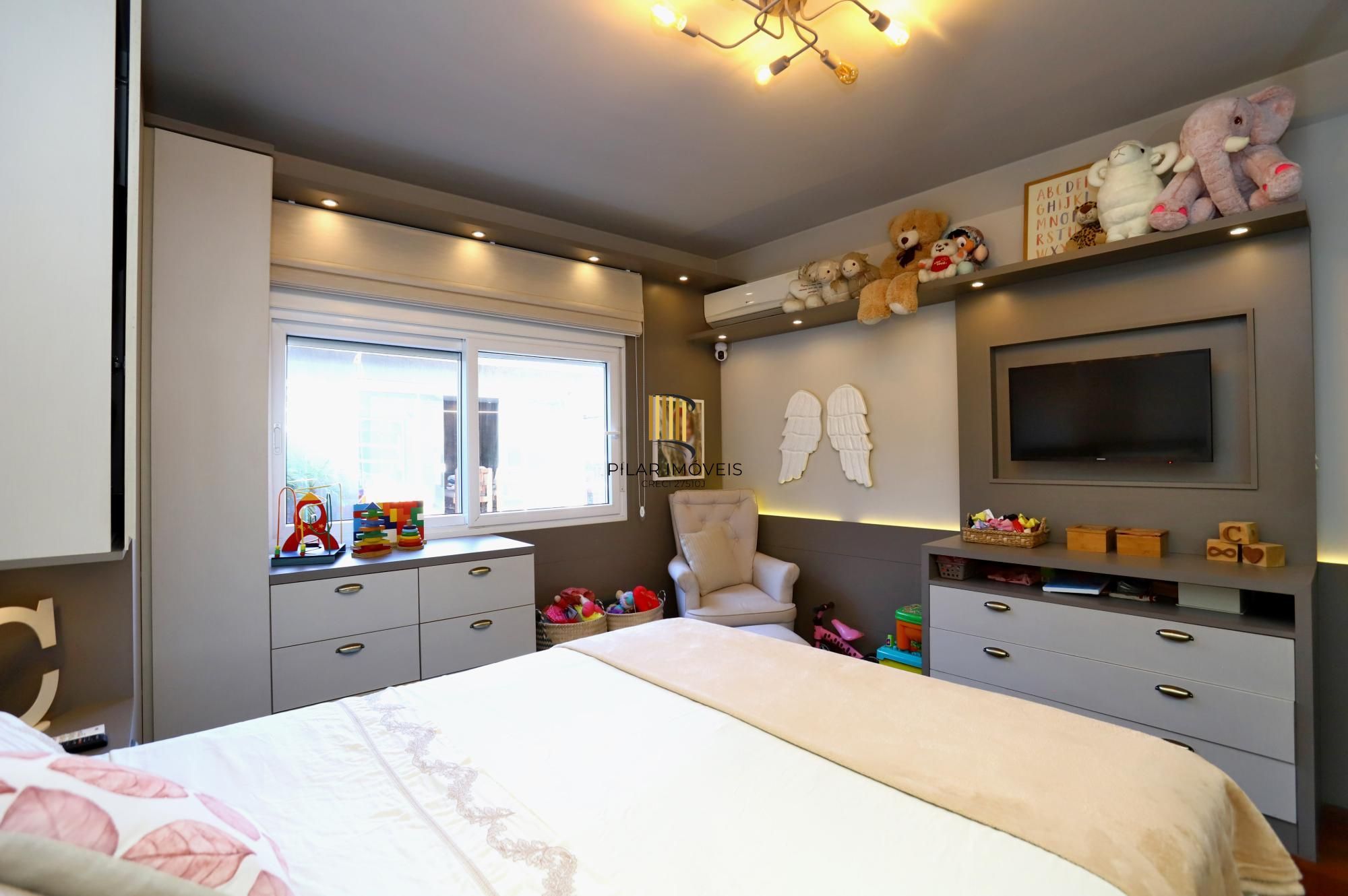 Casa mobiliada com suíte, patio e espaço gourmet completo