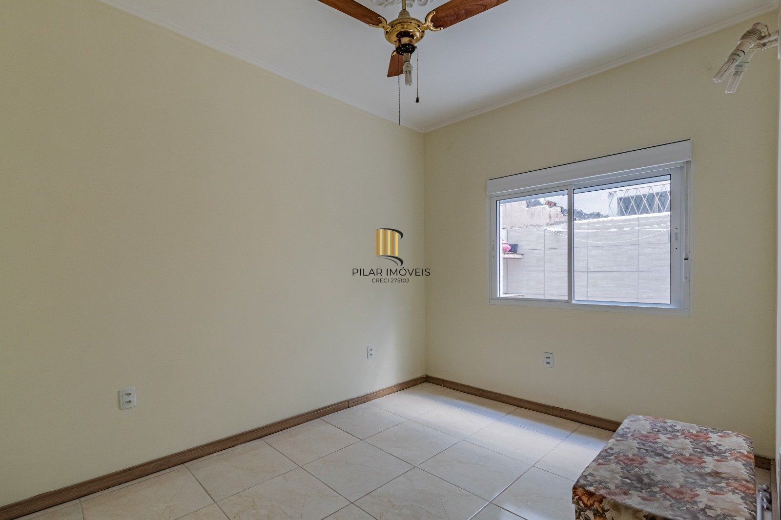 Térreo com pátio Semimobiliado, 2 Dormitórios, Próximo ao Praia de Belas