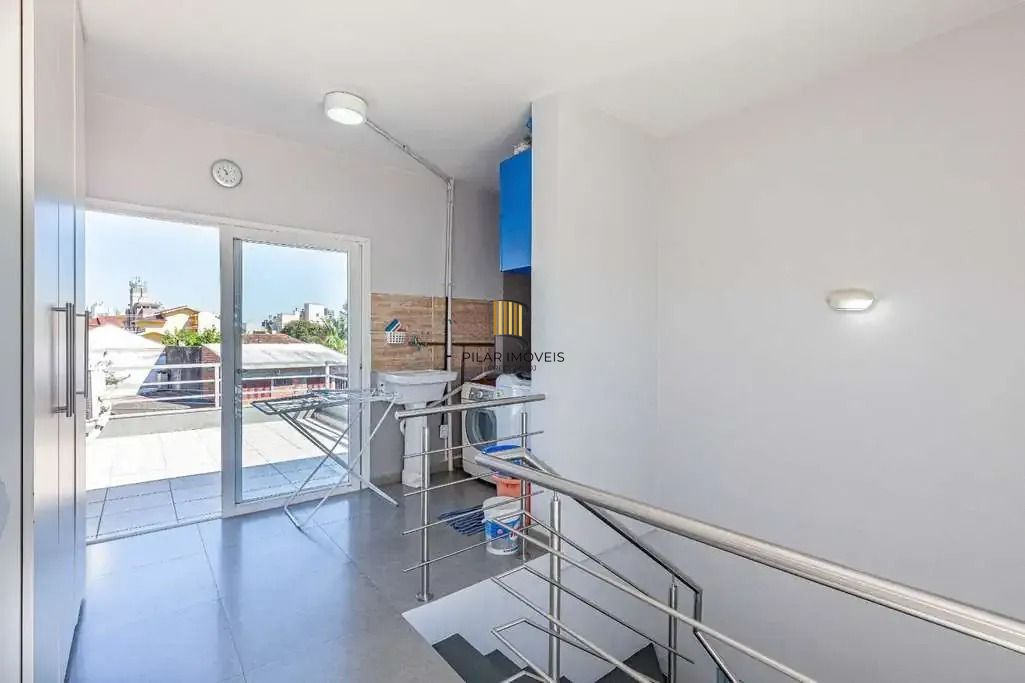 Sobrado com 3 Dormitórios, Suíte e Terraço Panorâmico - Jardim Planalto