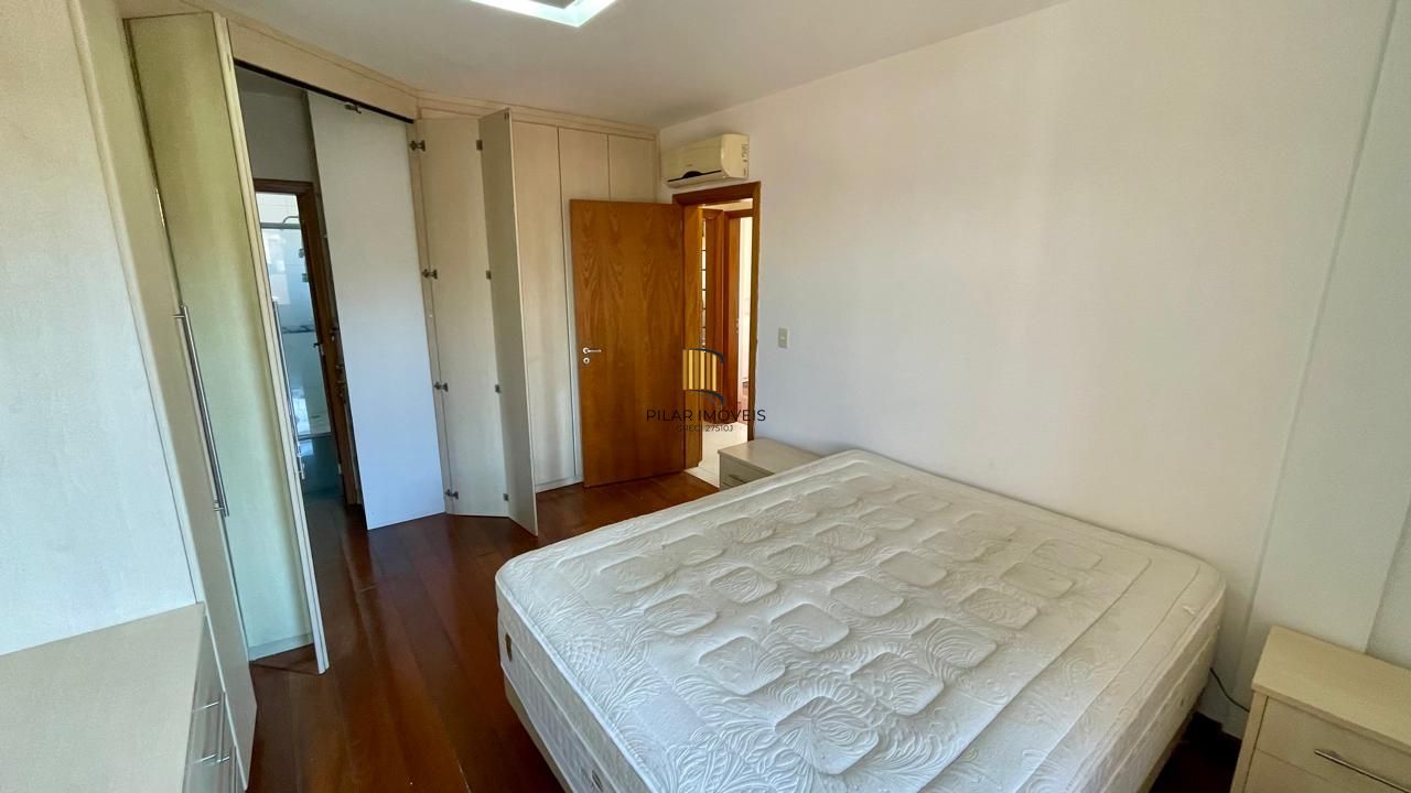 Apartamento mobiliado com sacada e churrasqueira