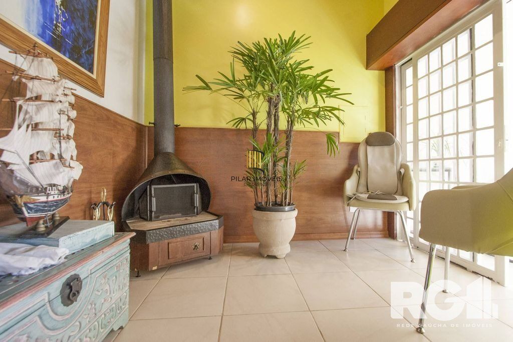 Casa 3 dormitórios no bairro Chácara das Pedras