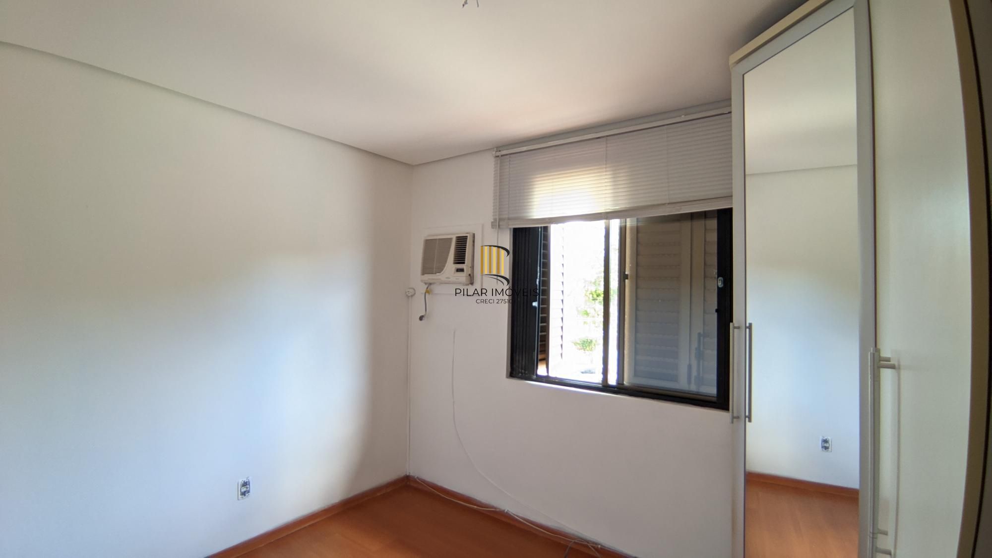 Casa de 3 Andares com Pátio e Churrasqueira Próxima ao Bourbon Country