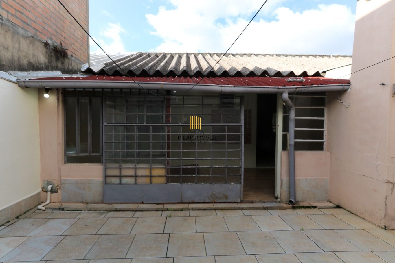 Casa aconchegante em condomínio com 2 dormitórios, no condomínio no Bairro Igara Canoas