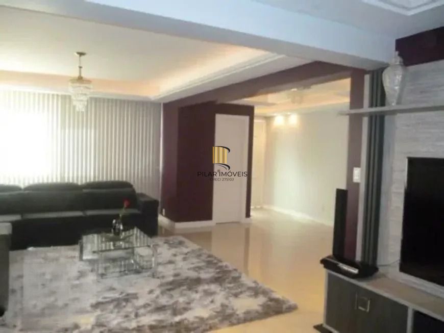 Casa térrea com 3 dormitórios, suíte e 3 vagas.