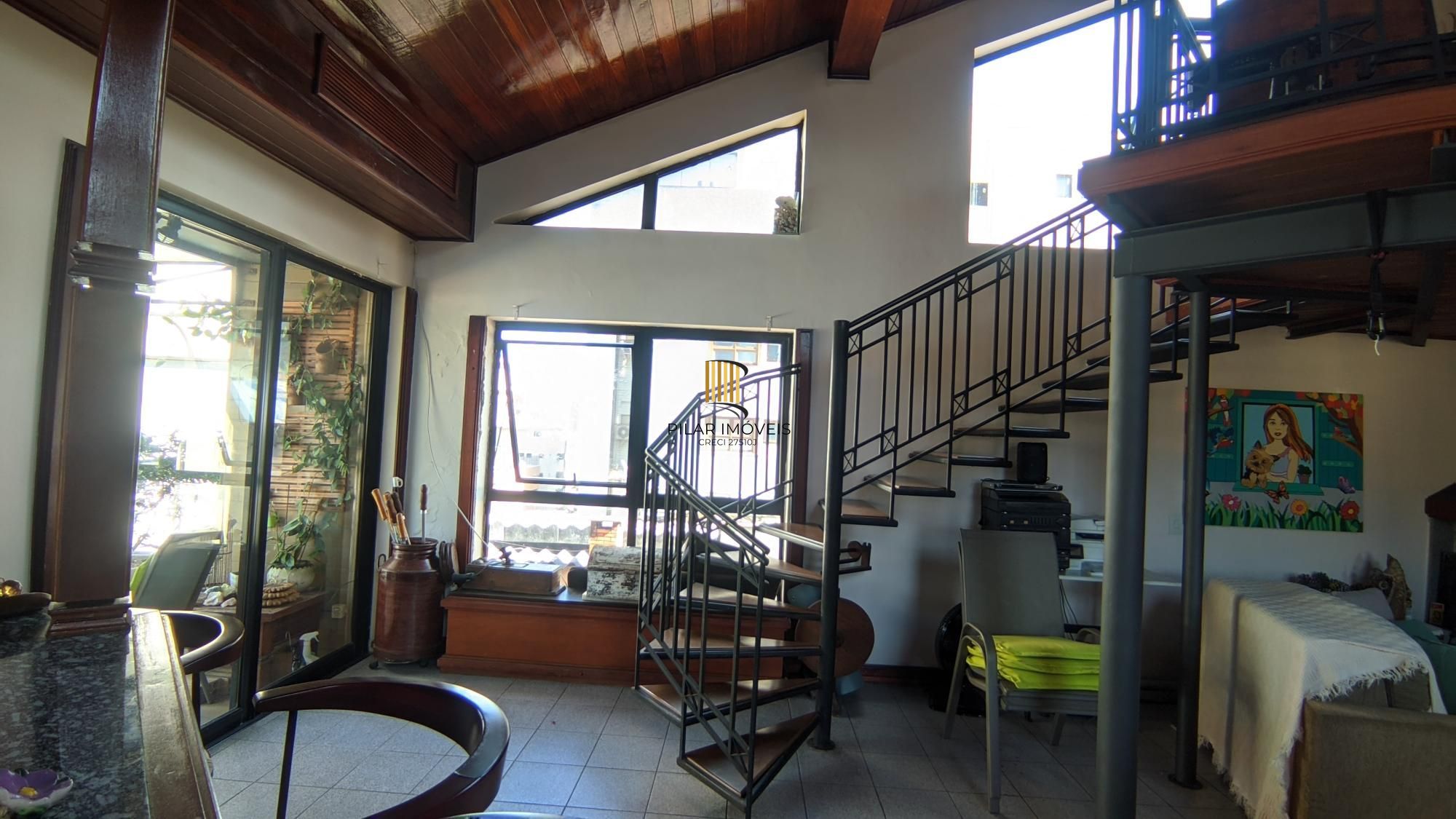 Cobertura com piscina 3 dorm, 2 vagas individuas, no bairro Petrópolis