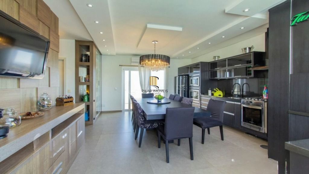 Cobertura mobiliada com piscina e vista 360° no Jardim Planalto – POA