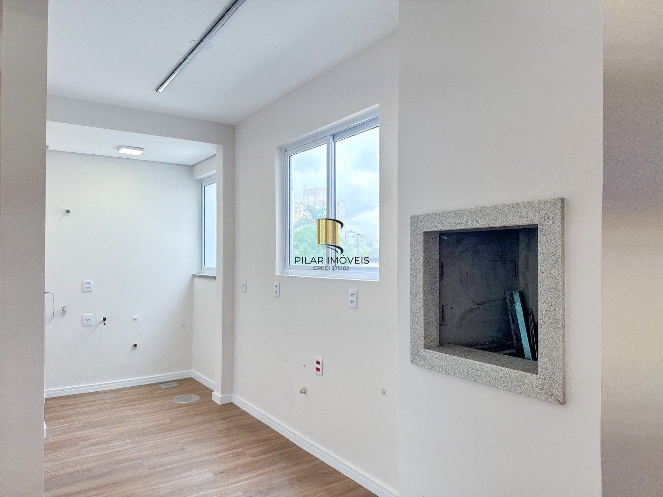 Apartamento de 1 dormitório, 1 vaga, totalmente reformado.