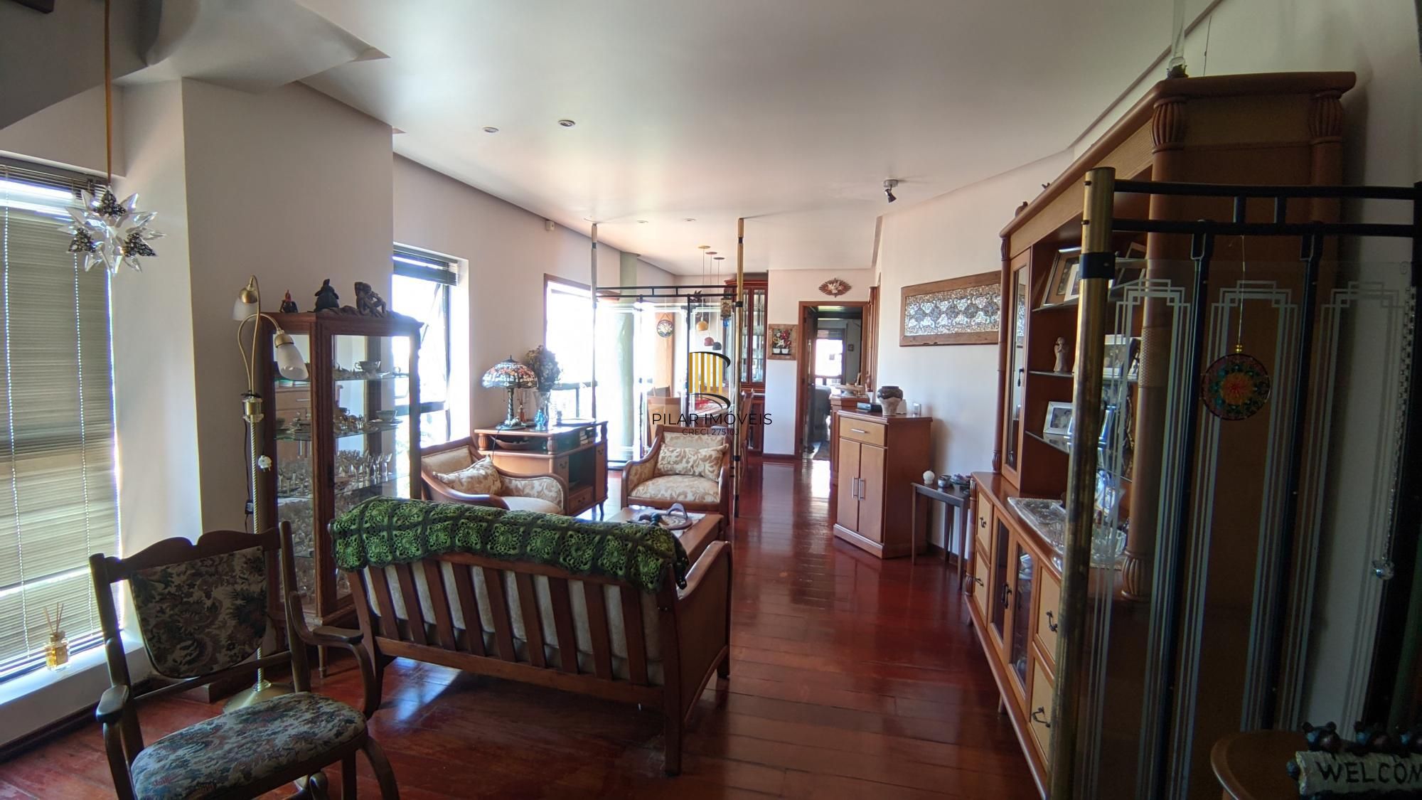 Cobertura com piscina 3 dorm, 2 vagas individuas, no bairro Petrópolis